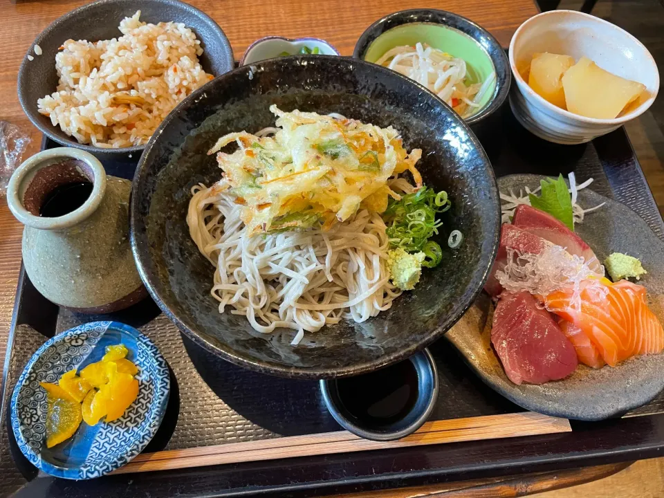 蕎麦屋さんの日替わり定食|なつパパさん