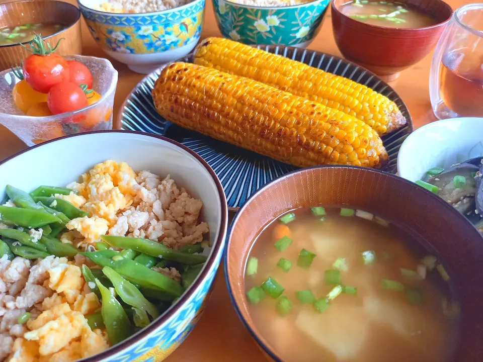 Snapdishの料理写真:三色丼ランチ|ゆずさん