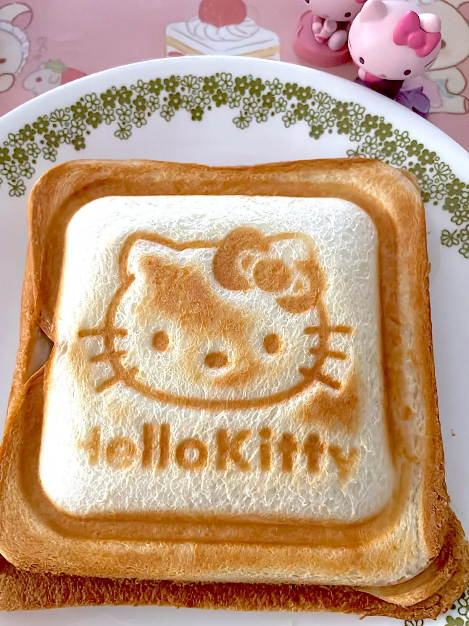 Snapdishの料理写真:ハローキティのホットサンド|ひめカフェさん