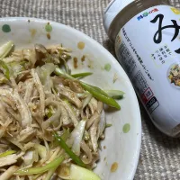 Snapdishの料理写真:蒸し鶏のカラシ酢味噌和え|kanipiyoさん