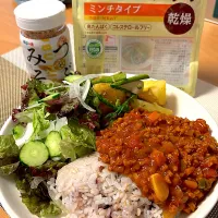 Snapdishの料理写真:大豆ミートでトマトカレー|ikuさん