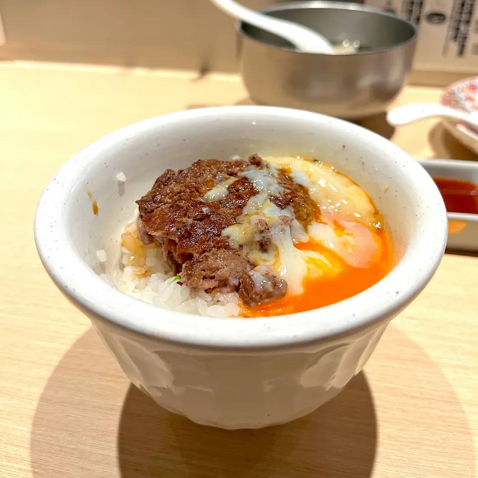 Hamburg and egg with rice|skyblueさん