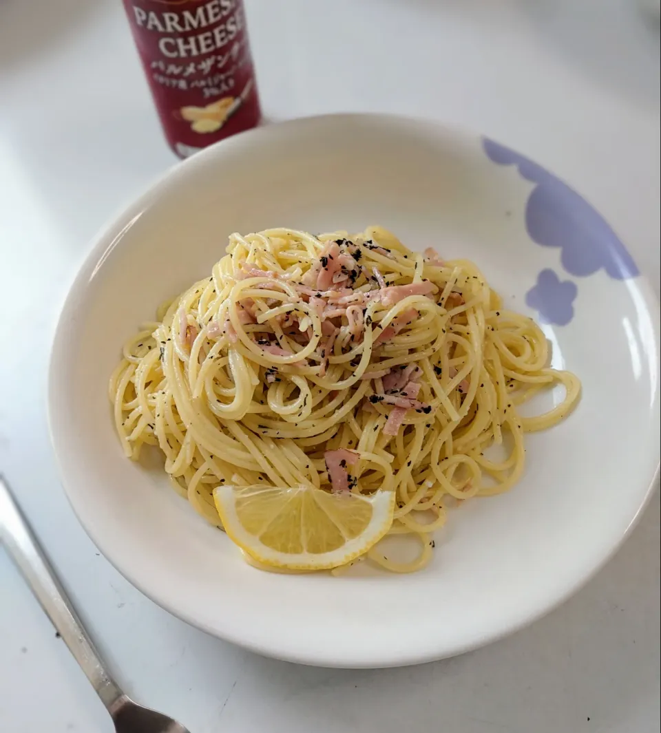 レモンと塩麹とバジルのオイルパスタ|烏賊シャトルさん