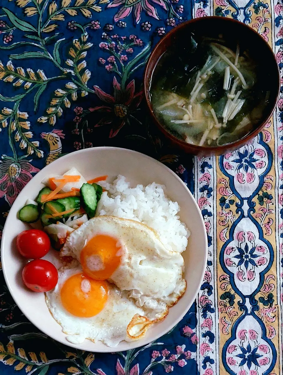 目玉焼きのっけご飯|きつねさん