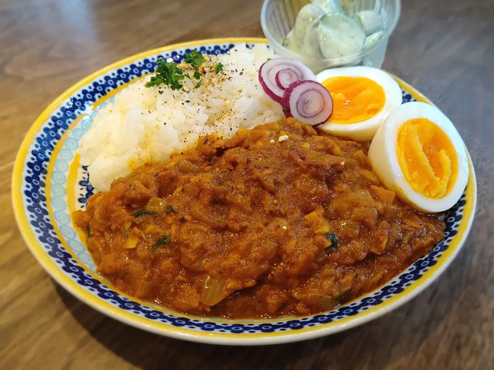 ツナカレーときゅうりのライタ|古尾谷りかこさん