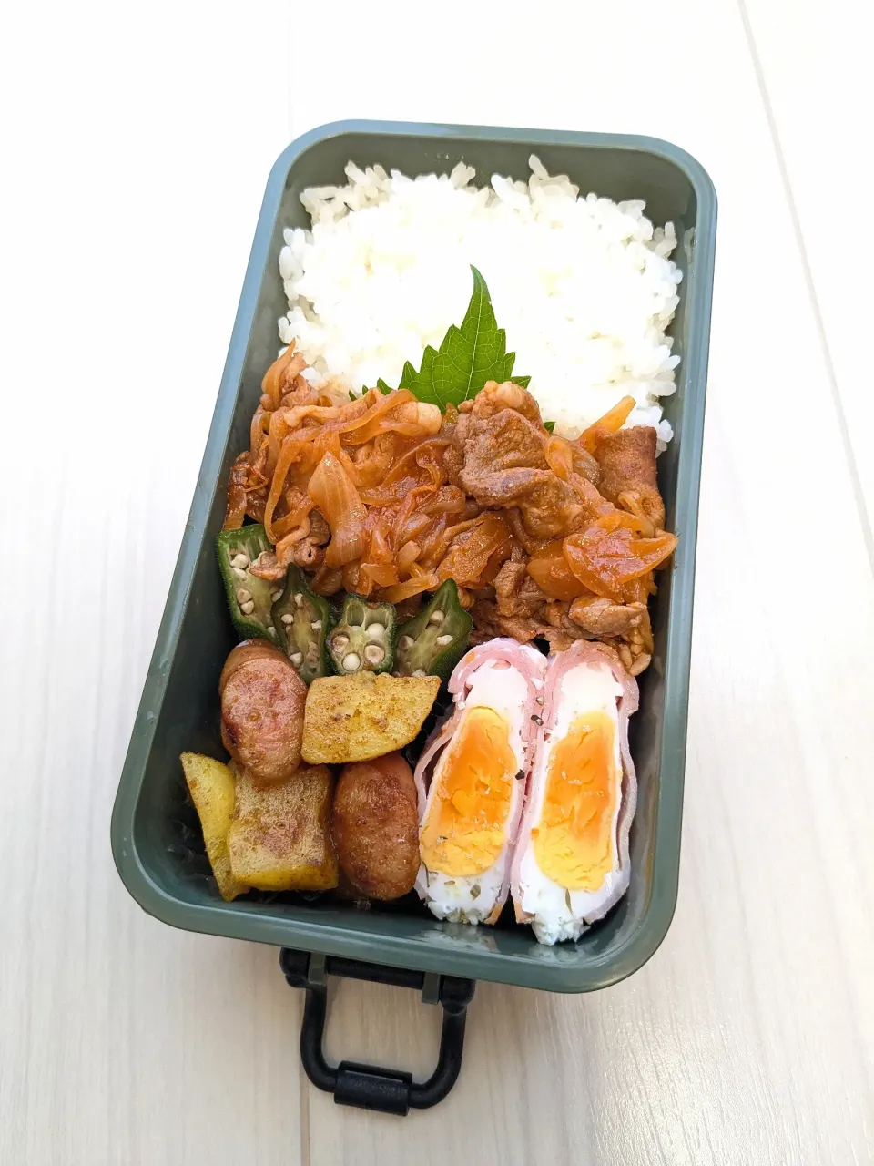 ポークケチャップ弁当🌷|きゅーさん