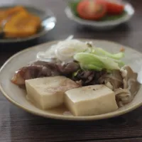 Snapdishの料理写真:生しょうゆ糀と糀甘酒で高野豆腐と白老牛の肉豆腐