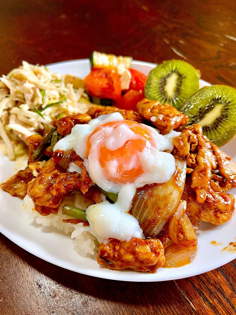 豚こまとにんにくの芽のスタミナ丼|凛さん