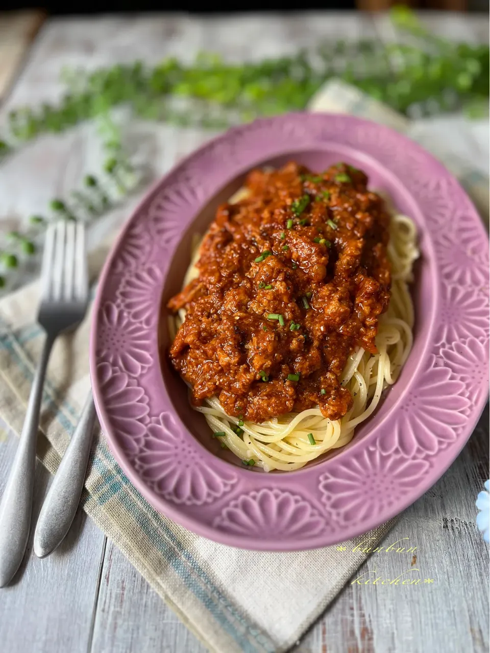 お肉たっぷりミートソース🍝|ハナたなさん