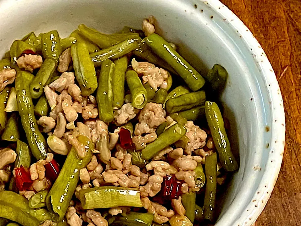 酸豆角炒肉末 ささげとひき肉の炒め物|ななごさん