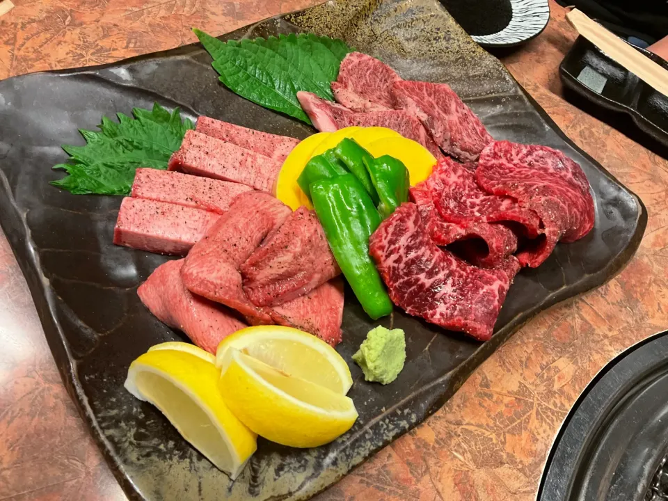 タンスティック　上タン塩　　ハラミ　シンシン　塩系のタンとわさび醤油で食べるお肉たち|Takeshi  Nagakiさん