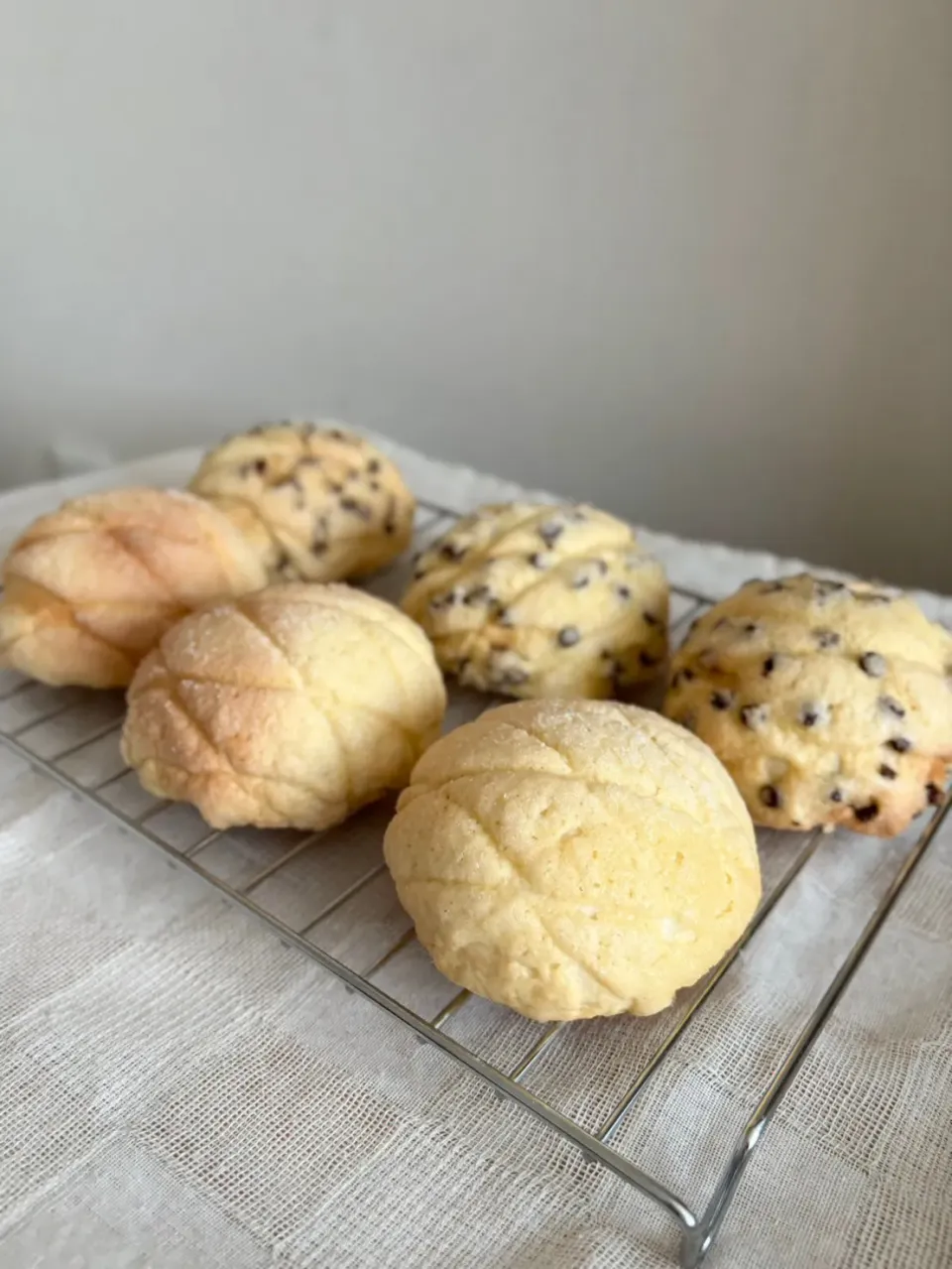 メロンパンとチョコチップメロンパン|いちごさん