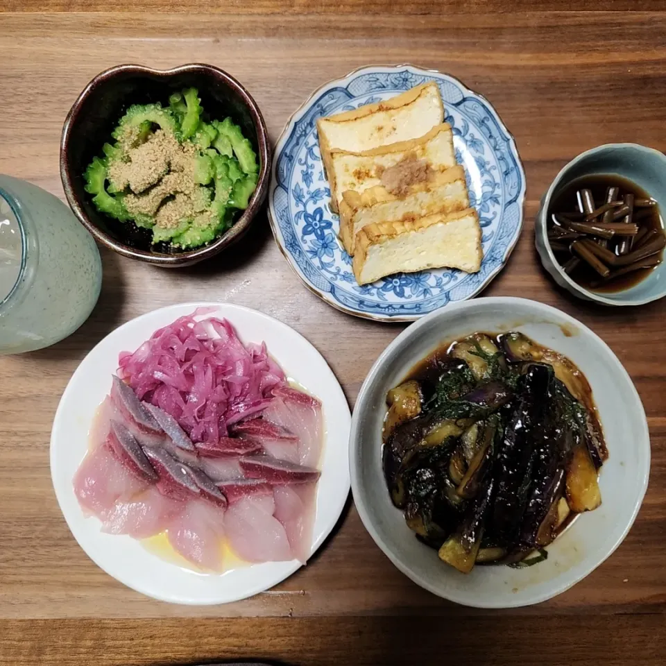 Snapdishの料理写真:20240811
鰤のカルパッチョ
茄子の大葉炒め
ゴーヤのナムル
厚揚げ
茎山葵の酢醤油漬|noccoさん