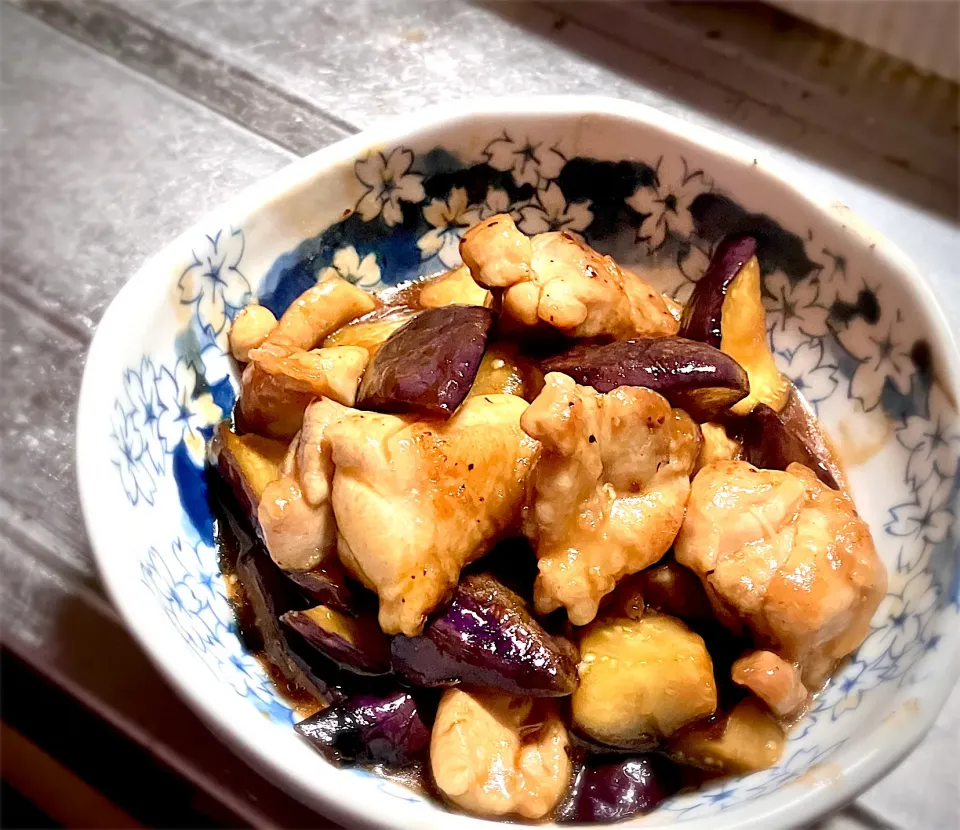 今夜は、ジューシー鶏肉と茄子の甘酢炒めを頂きました😋👍🎵|ギムレットさん