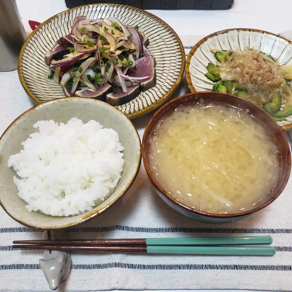 ひとり暮らしの夜ご飯
かつおのたたき定食|keeijnsさん