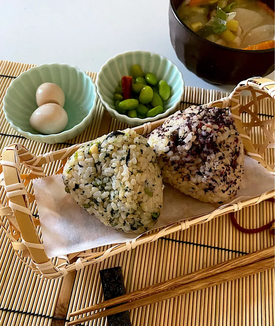 Snapdishの料理写真:ゆかりさんの料理 おにぎりランチ🍙|ゆかりさん