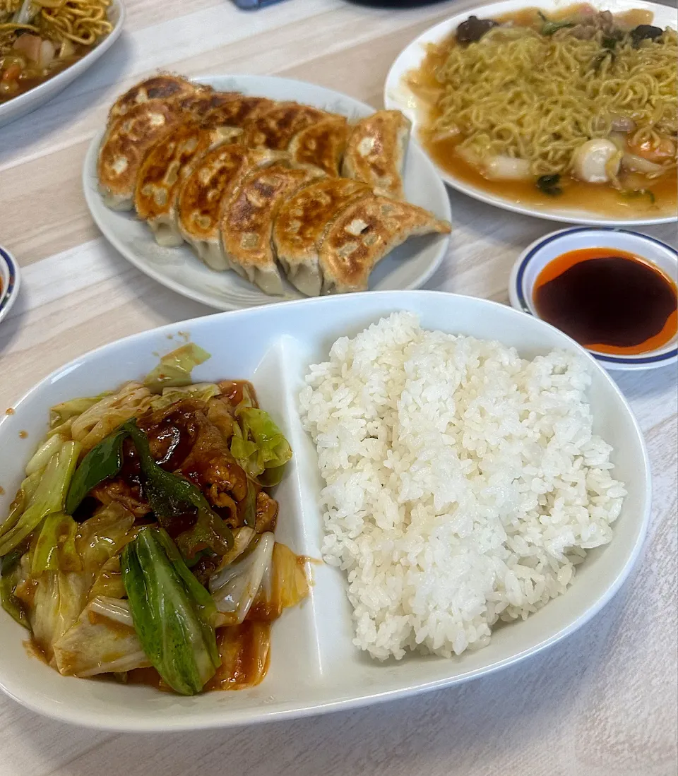 回鍋肉と餃子って最高の組み合わせ|タマチャンフーズさん