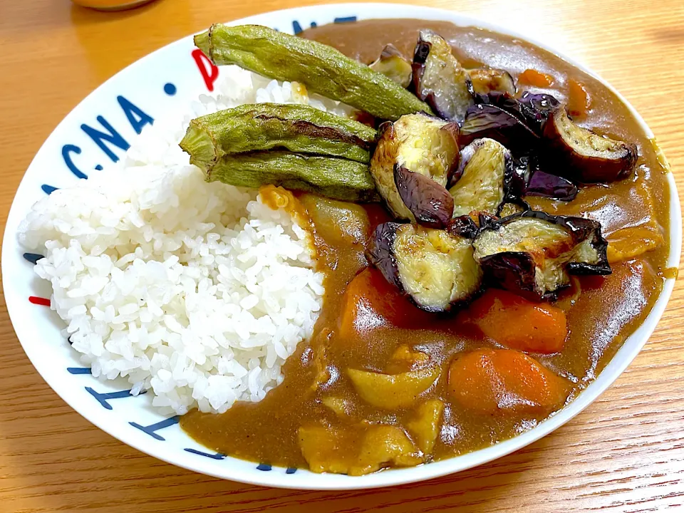 Snapdishの料理写真:夏野菜カレー|しののののののさん