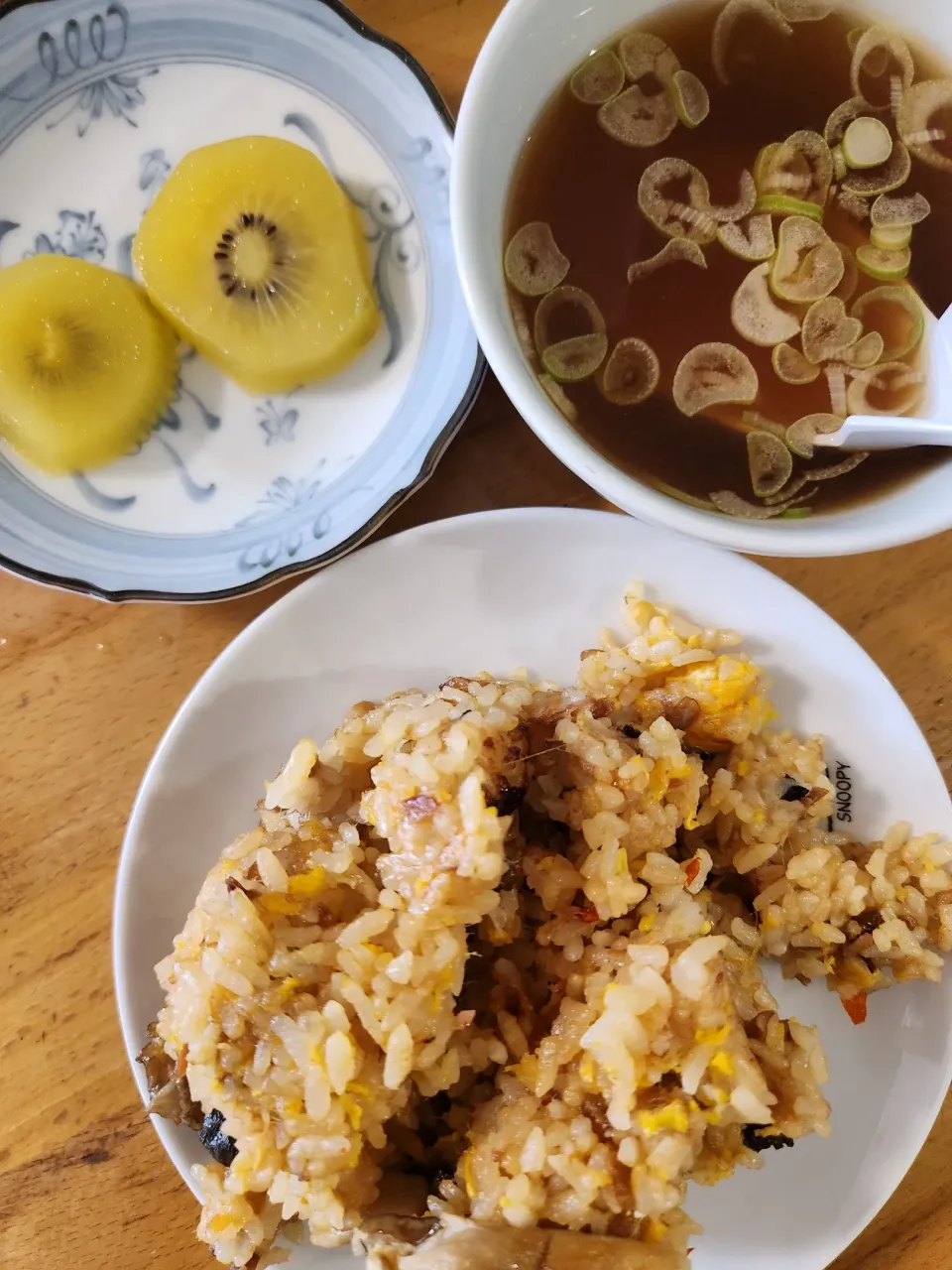 チャーハン、町中華風スープ、キウイ|さきさん