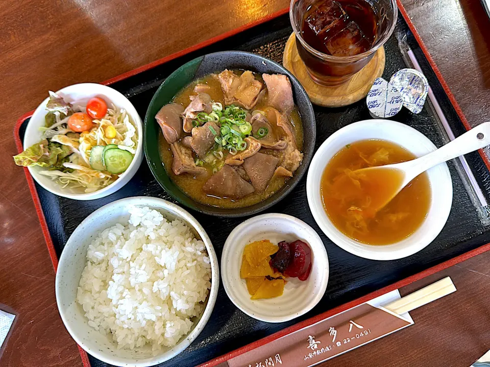 モツ煮定食|ユウコさん