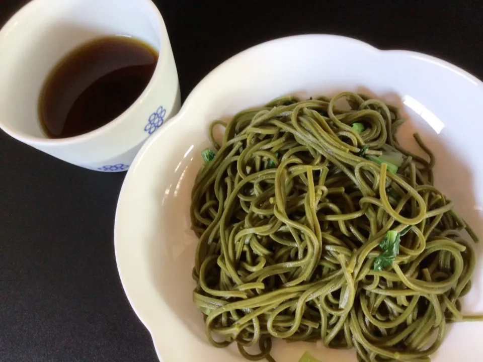 ビールめんつゆでいただく茶そば|そらまめさん