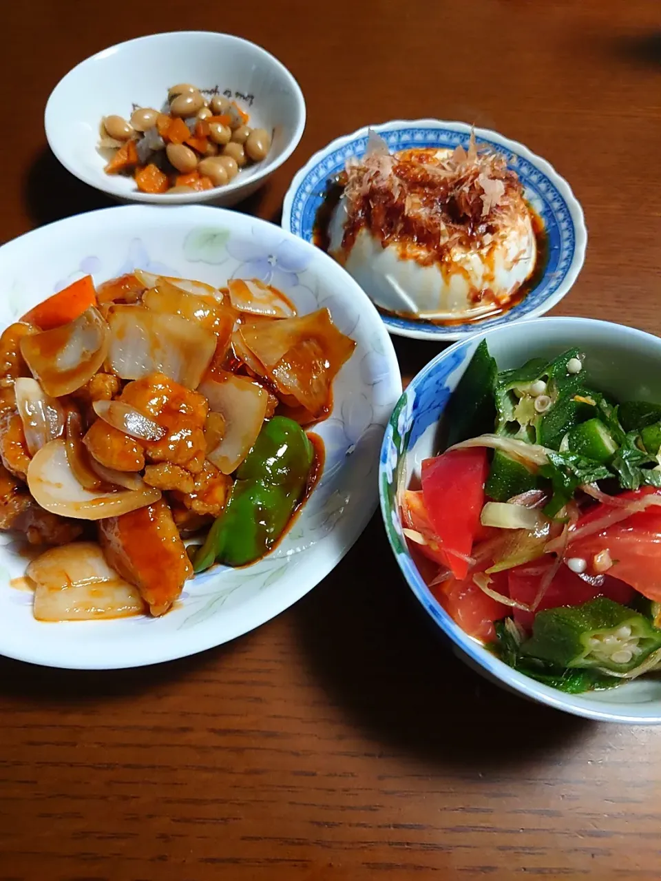 酢豚
オクラとトマトと茗荷の和物
冷奴
煮豆|ぱやさん