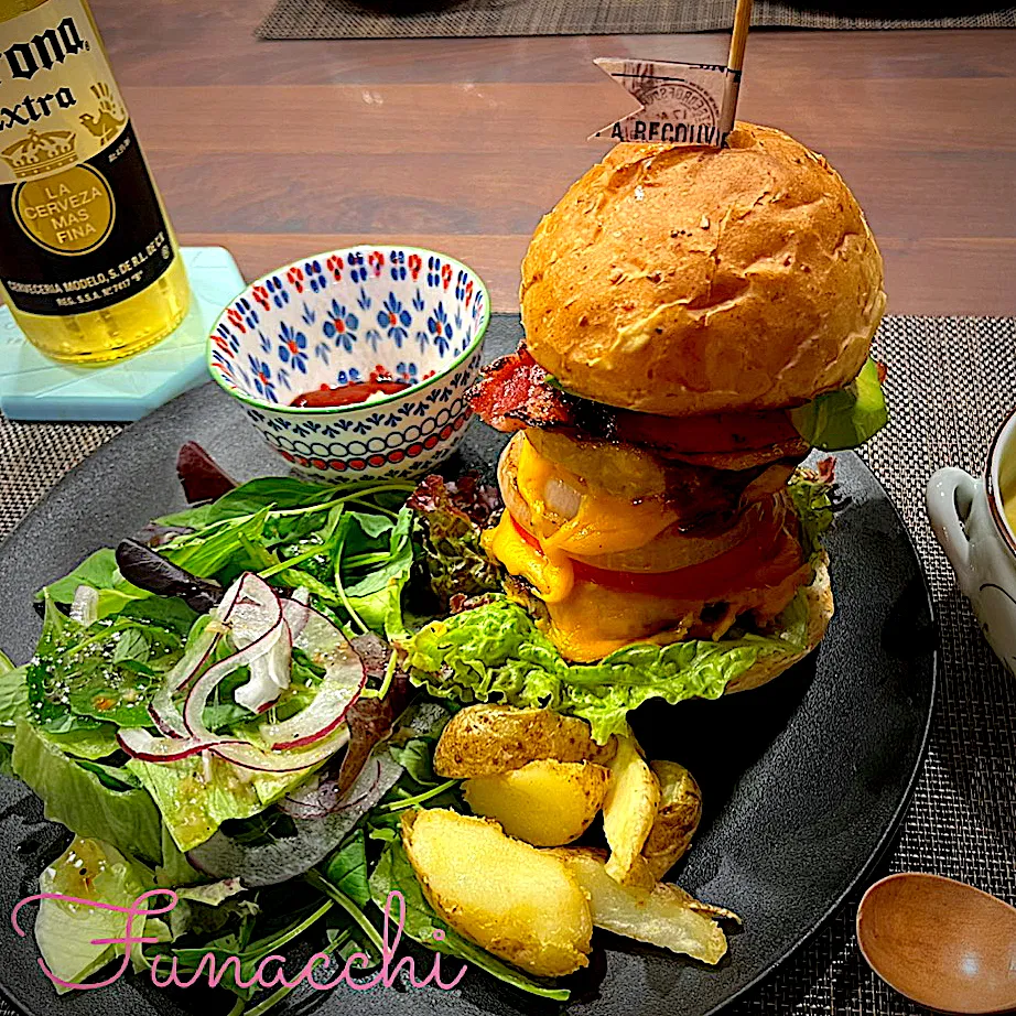 初手作りバーガー🍔|funakeiさん