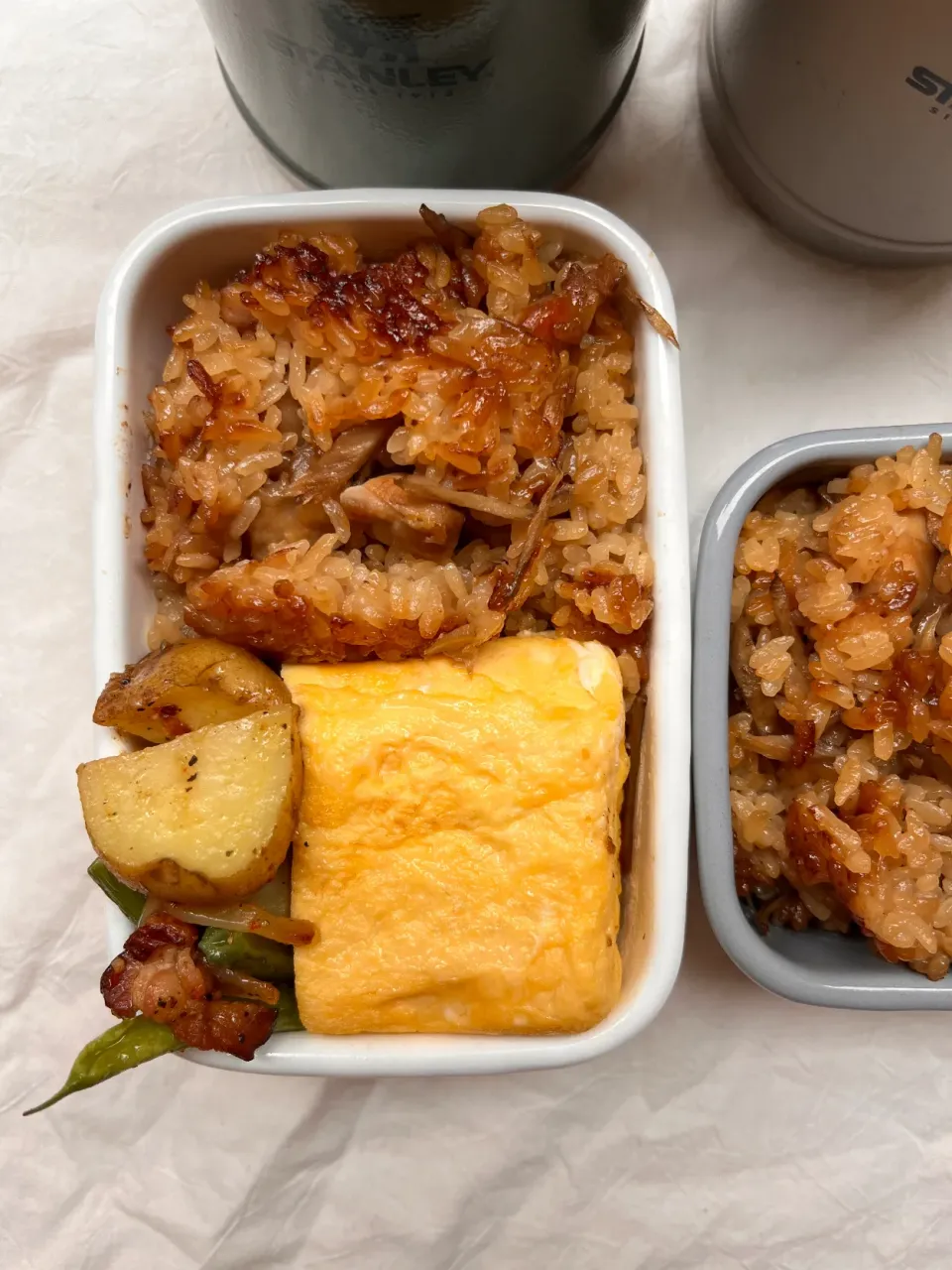 鶏ごぼうの炊き込みご飯弁当。|chocohimeさん