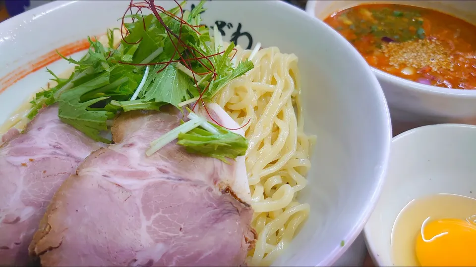 【毎週水曜日は中華鍋調理麺の日】
中華そば 半ざわ
味噌担々つけそば冷 
〈桜海老入り〉(1,100円)
＋生卵 (覆麺智/花木共通の
メンバーカード提示で無料)
＠西巣鴨2分
(JR板橋駅から徒歩15分)
24199 (214,487)|大脇さん