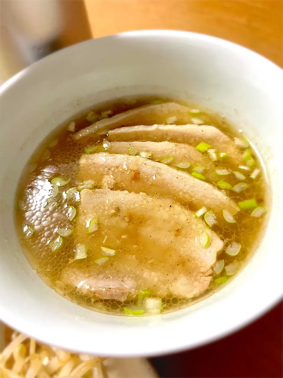 Snapdishの料理写真:塩焼豚の台湾ラーメンのヌキ|deekay71さん