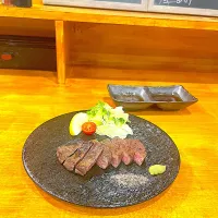 Snapdishの料理写真:ステーキ炭火焼き|ちゃーさん