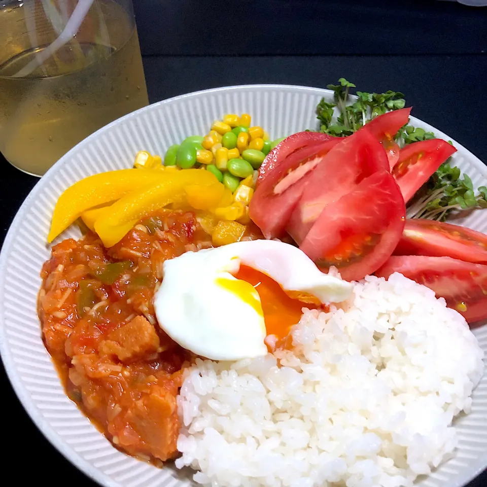 18:55 野菜もりもりカレー🍛🥬🍅🌽🫑|へれ子さん