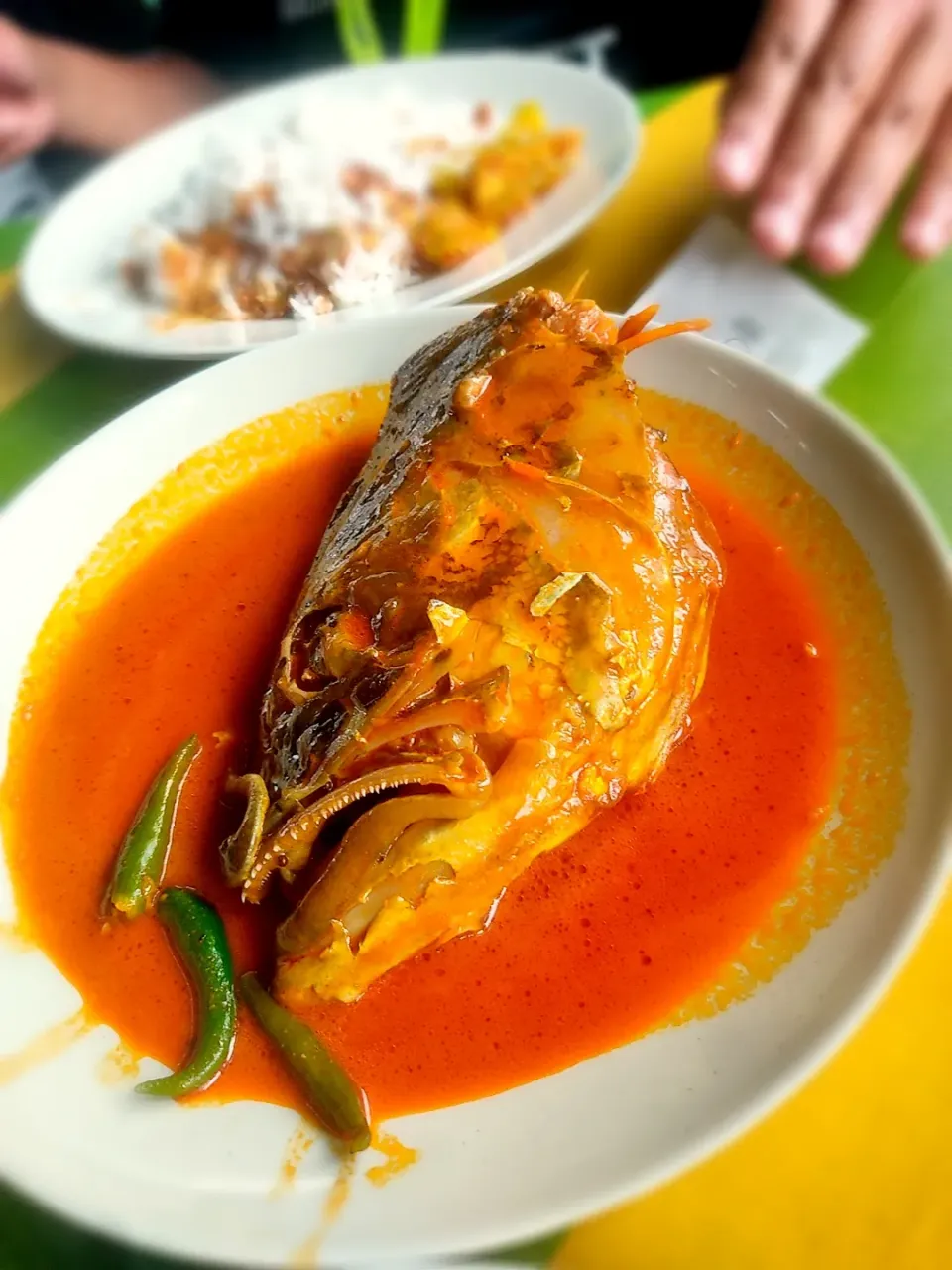 Snapdishの料理写真:Sempoi fish head curry|DarrlyingAdamAbdMalekさん