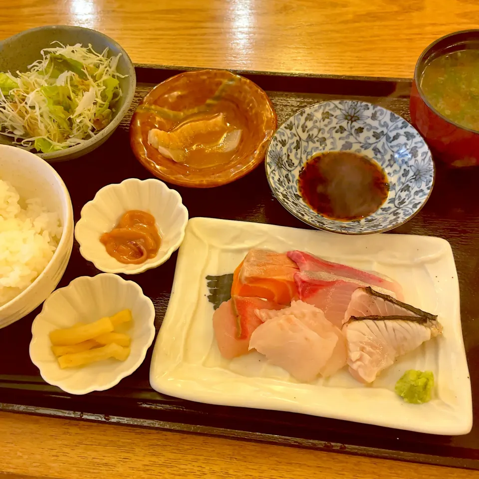 Snapdishの料理写真:お刺身定食|T. Wonderさん