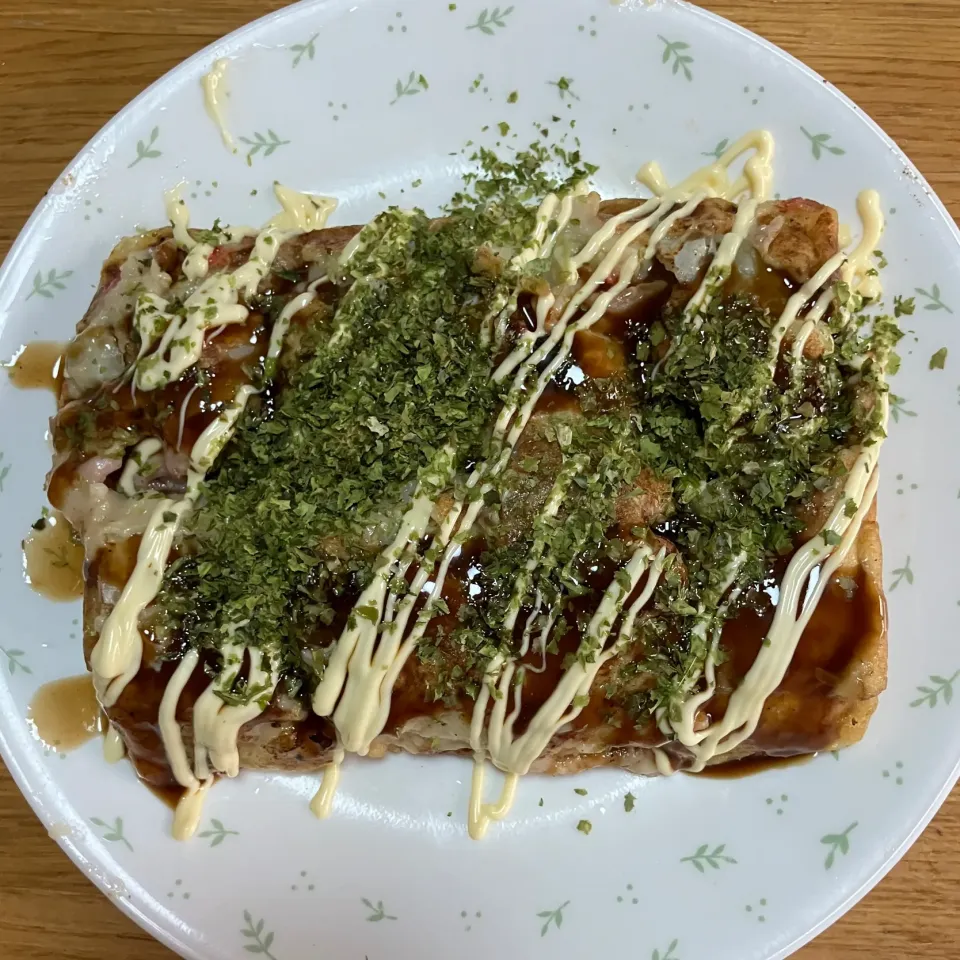 おうちカクタコ作りました♪たこ焼き器で焼くのは暑くて面倒🥵卵焼き器で作ったカクタコ、簡単に美味しく出来ました。 #簡単料理|Hideko  Tanakaさん