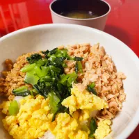 Snapdishの料理写真:三食丼|RYOさん