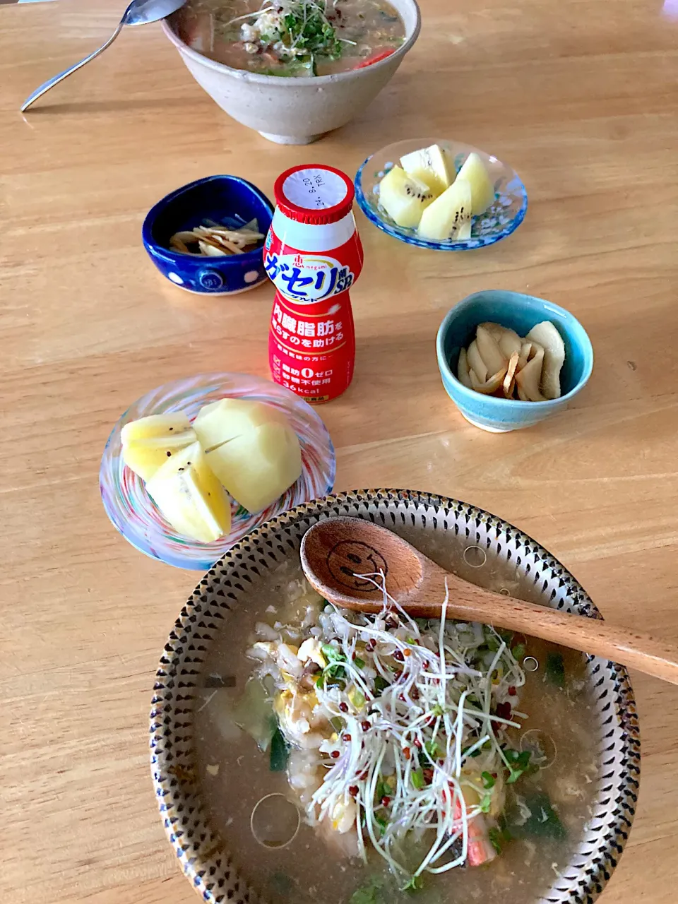 お鍋の残りで朝の雑炊🥣✨☀️|さくたえさん