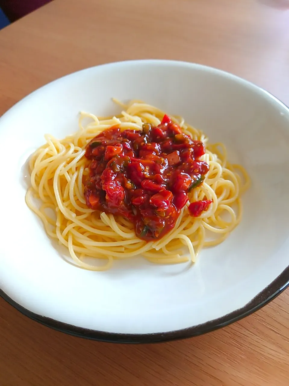 家で採れた大量トマトでトマトソースパスタ|Mirageさん