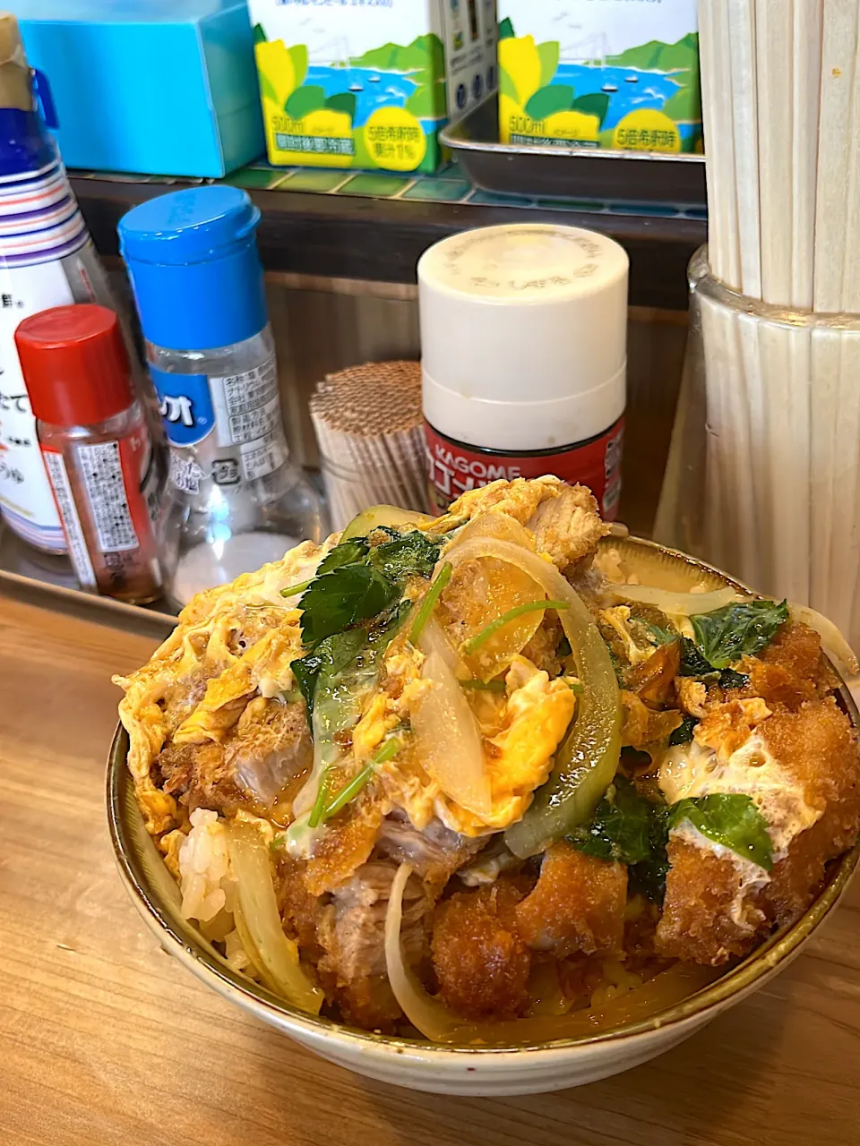 大衆食堂はづきカツ丼おかわり(少なめ)|ゆきまるさん