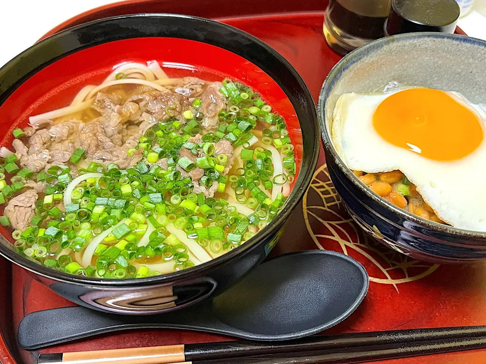 肉うどんと納豆目玉焼き丼|Kouji  Kobayashiさん