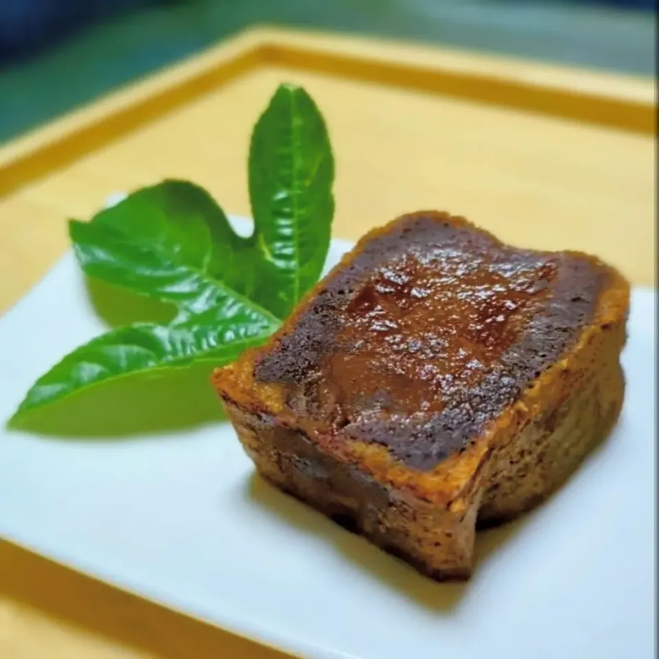 冷やしフォンダン・ショコラ🍎

夏の疲れを癒してくれる濃厚なチョコ🍫

とろりとした冷たいチョコに、抗酸化作用が強い【角切りリンゴのシナモンジャム】を封じ込めました☺

甘いものは必ずしも必要なわけじゃないけれど…

たまには、まったり、のんびり✨
今日一日頑張った自分へのご褒美に☺|森のごはん屋さんさん