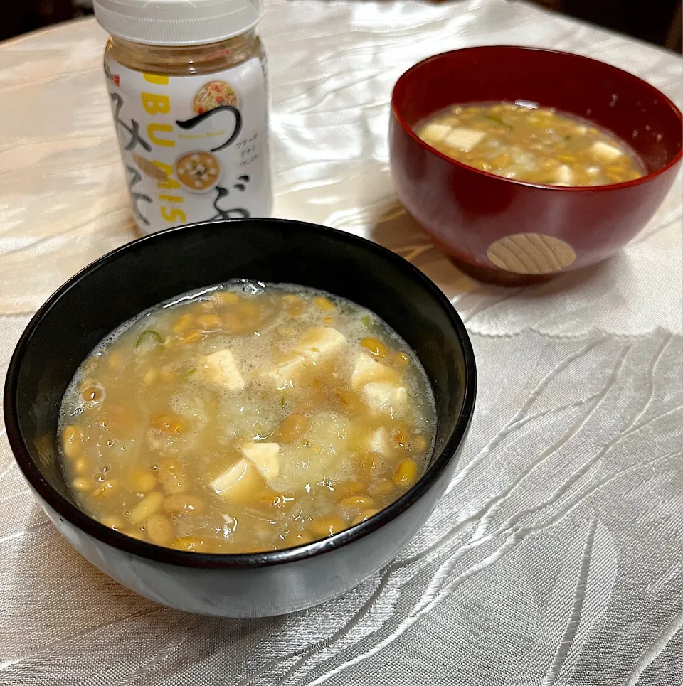 Snapdishの料理写真:冷やし納豆＊長芋汁＊つぶみそ|henryさん