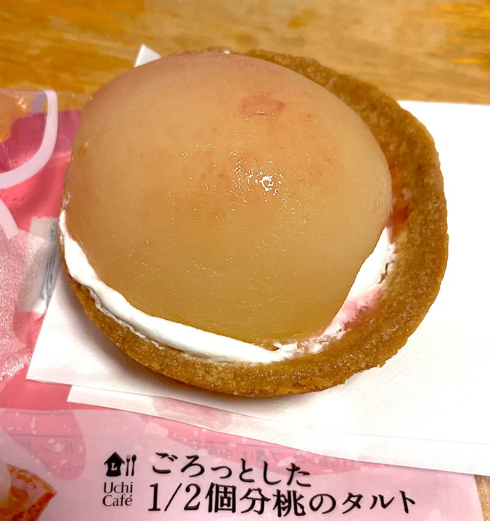 1／２個分の桃🍑タルト🥧|るみおんさん