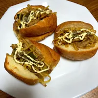 Snapdishの料理写真:焼きそばの残り物で。。。わ|ぶたももさん