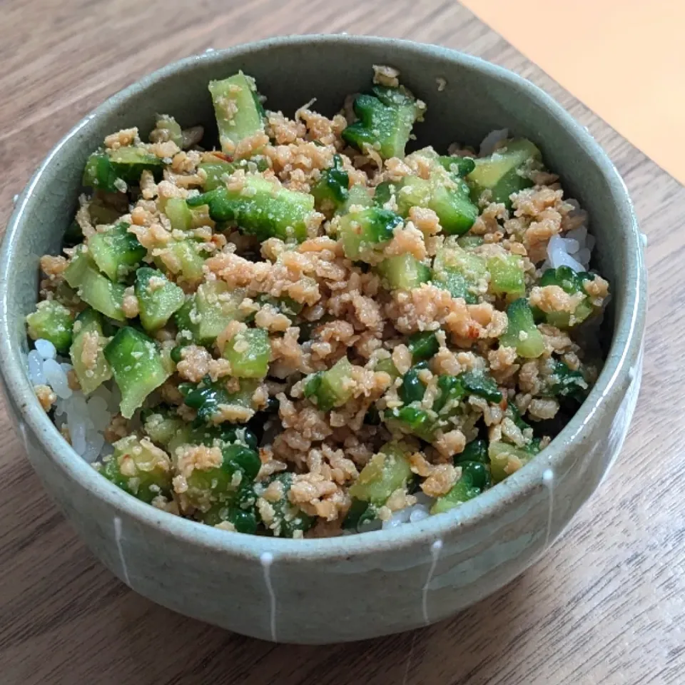 ゴーヤと鶏ひき肉の味噌そぼろ|あぼちさん