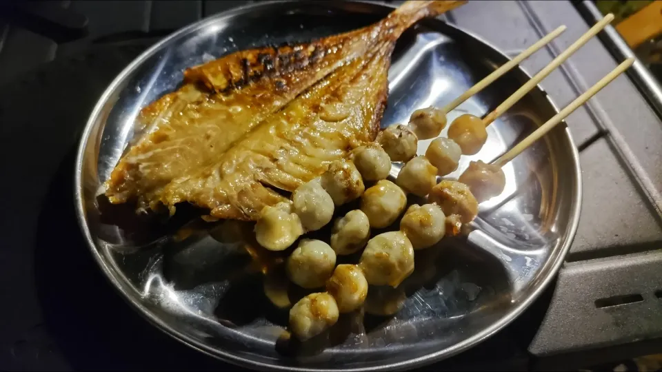 鯵の干物といかくちでキャンプ飯|kamekameさん