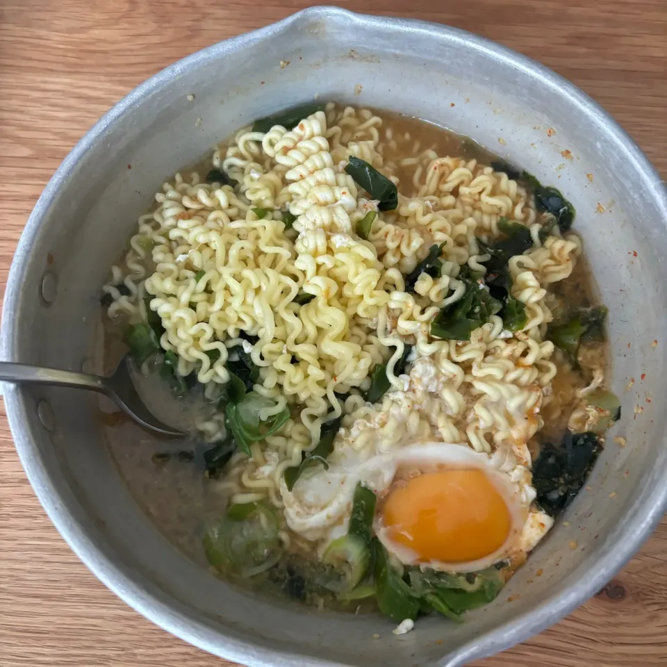 サリ麺ピリ辛味噌ラーメン(◍•ڡ•◍)❤|いつみさん