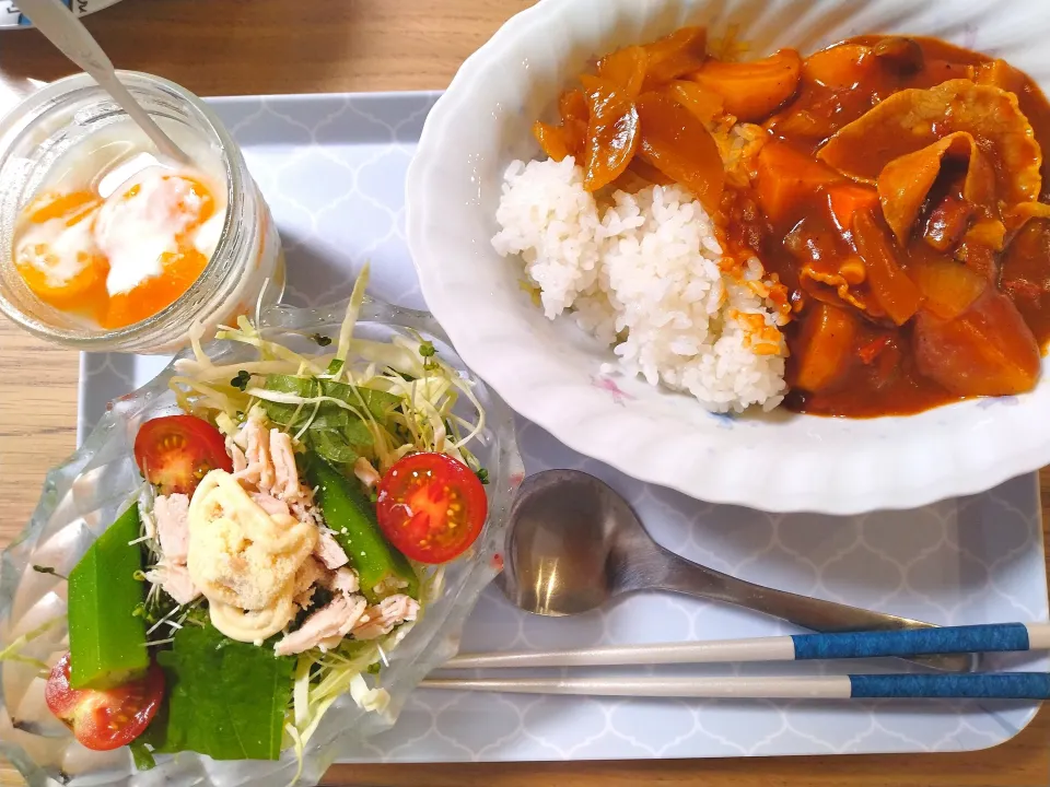 トマト缶でカレー
ささみサラダ
ラッシーフルーツ|さゆさん