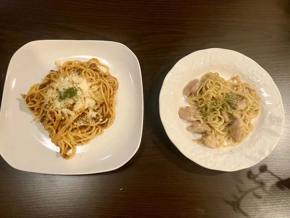 ⚫︎ボロネーゼパスタ
⚫︎ポルチーニ茸のソース(テイクアウトの残り)とチキンソテーのパスタ|tatsuponさん