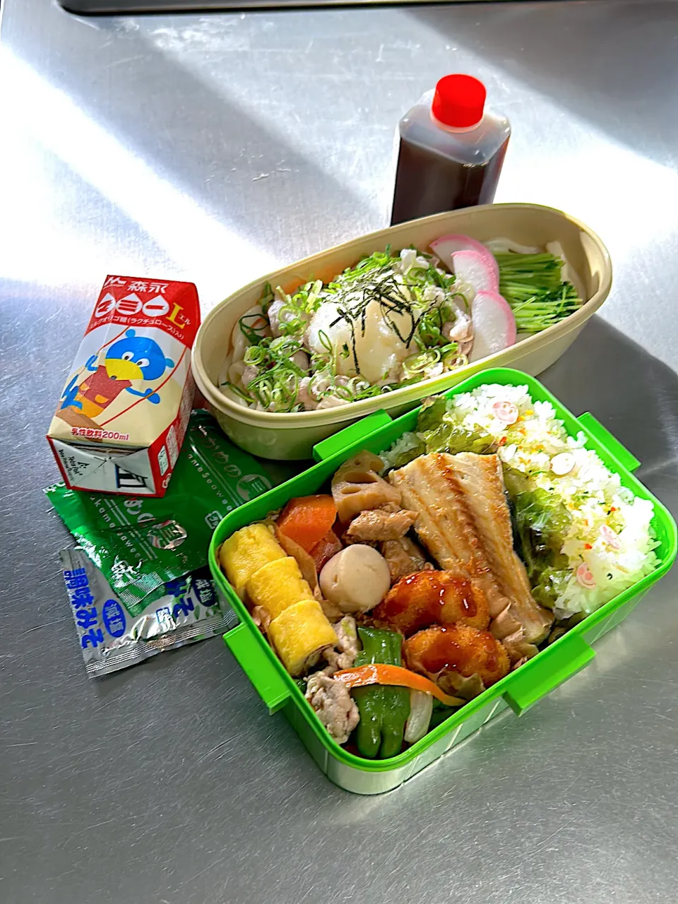 R6.8/21㈬  ·͜·♡おろしぶっかけ肉うどん＆焼き魚弁当👨🏻‍🍳|hamakoさん